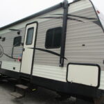 2018 KZ Sportsmen 332BHLE - Image 10