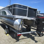 2019 Bennington 20 S  Pontoon Boat & Venture Trailer - Image 4