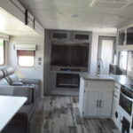 2023 Crossroads Volante 32 FB - Image 27