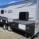 2016 Zinger 252 BH - Image 3