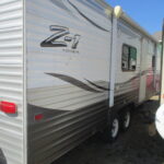 2016 Zinger 252 BH - Image 5