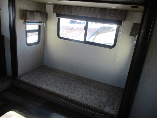 2020 Sandpiper 379 FLOK - Image 13