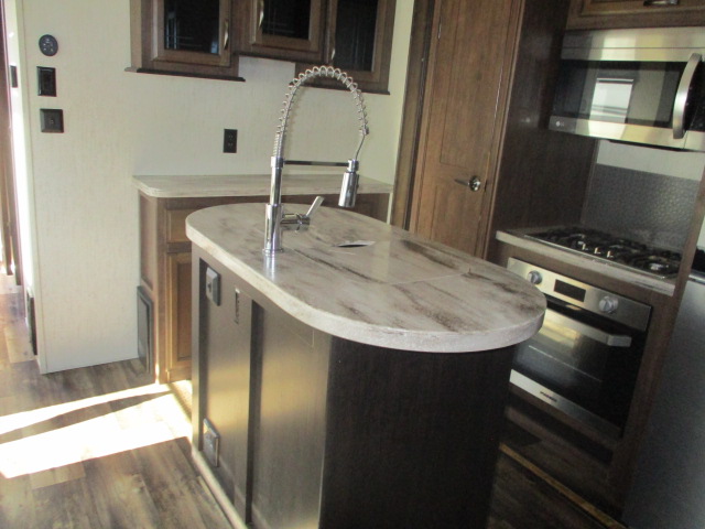 2020 Sandpiper 379 FLOK - Image 19