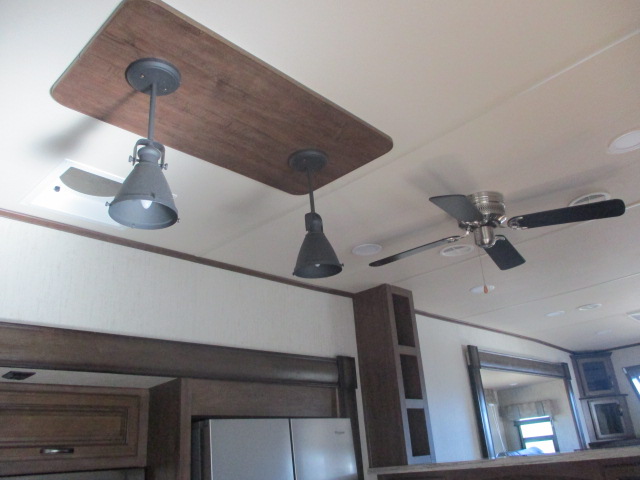 2020 Sandpiper 379 FLOK - Image 21