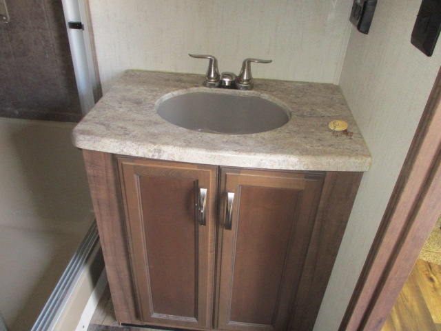 2020 Sandpiper 379 FLOK - Image 24