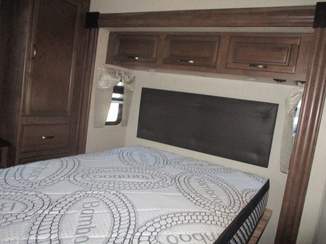 2020 Sandpiper 379 FLOK - Image 28