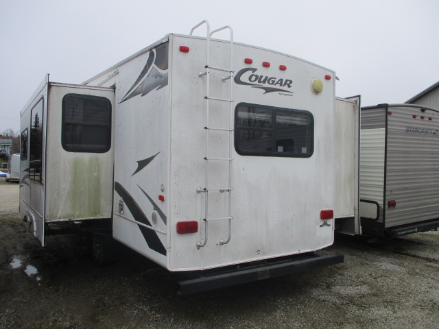 2007 Cougar 5th wheel - Image 4