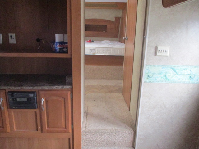 2007 Cougar 5th wheel - Image 15