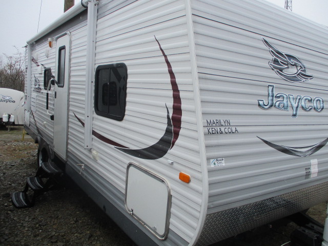 2015 Jayco 24 FBS - Image 2