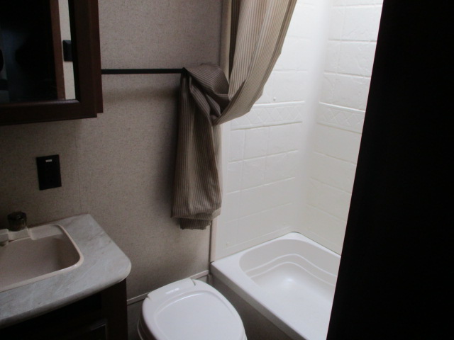 2015 Jayco 24 FBS - Image 10