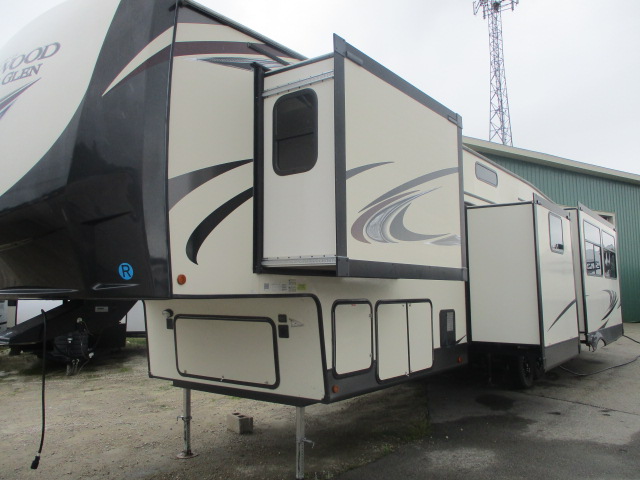 2021 Heritage Glen 370 BL - Image 2