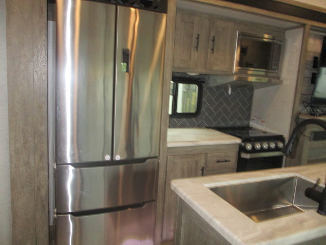 2021 Heritage Glen 370 BL - Image 12
