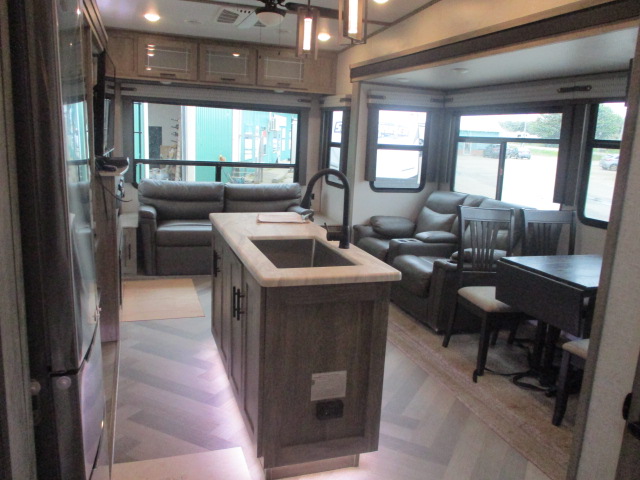 2021 Heritage Glen 370 BL - Image 35