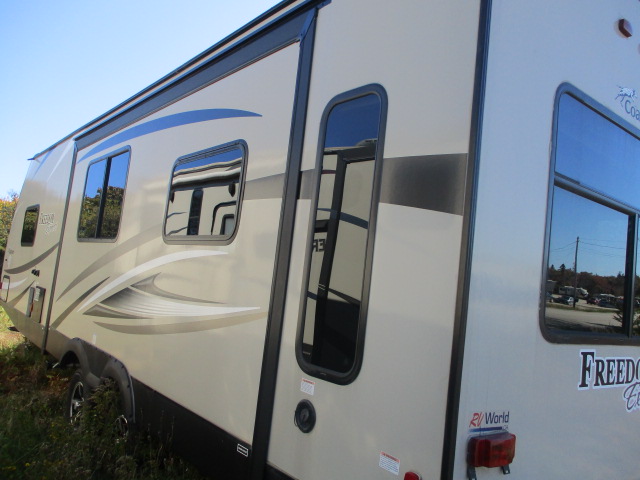 2017 Coachmen 281 RLDS - Image 4