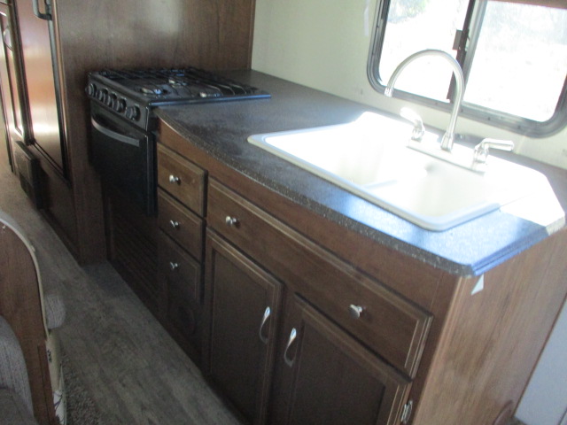 2017 Coachmen 281 RLDS - Image 21