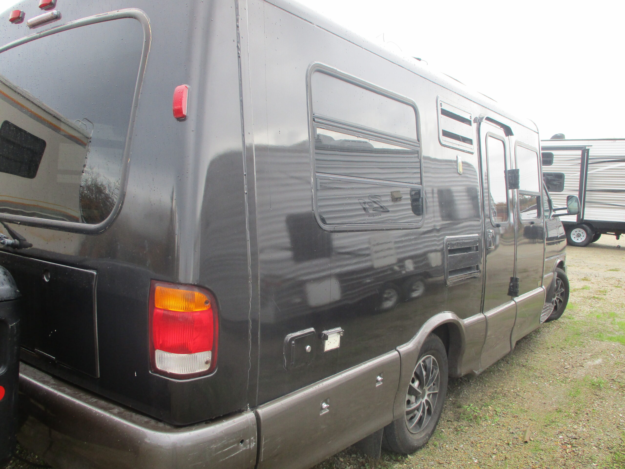 2002 VW Winnebago Rialta 22HD - Image 6