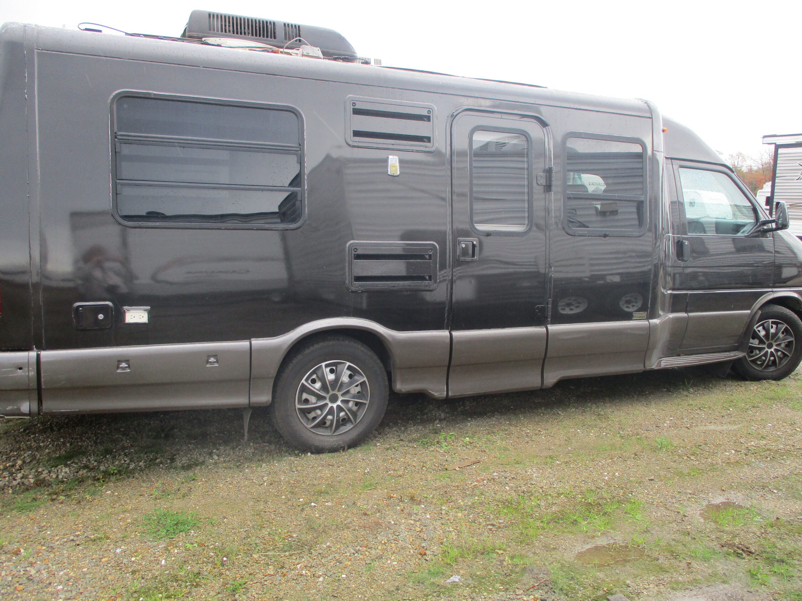 2002 VW Winnebago Rialta 22HD - Image 7