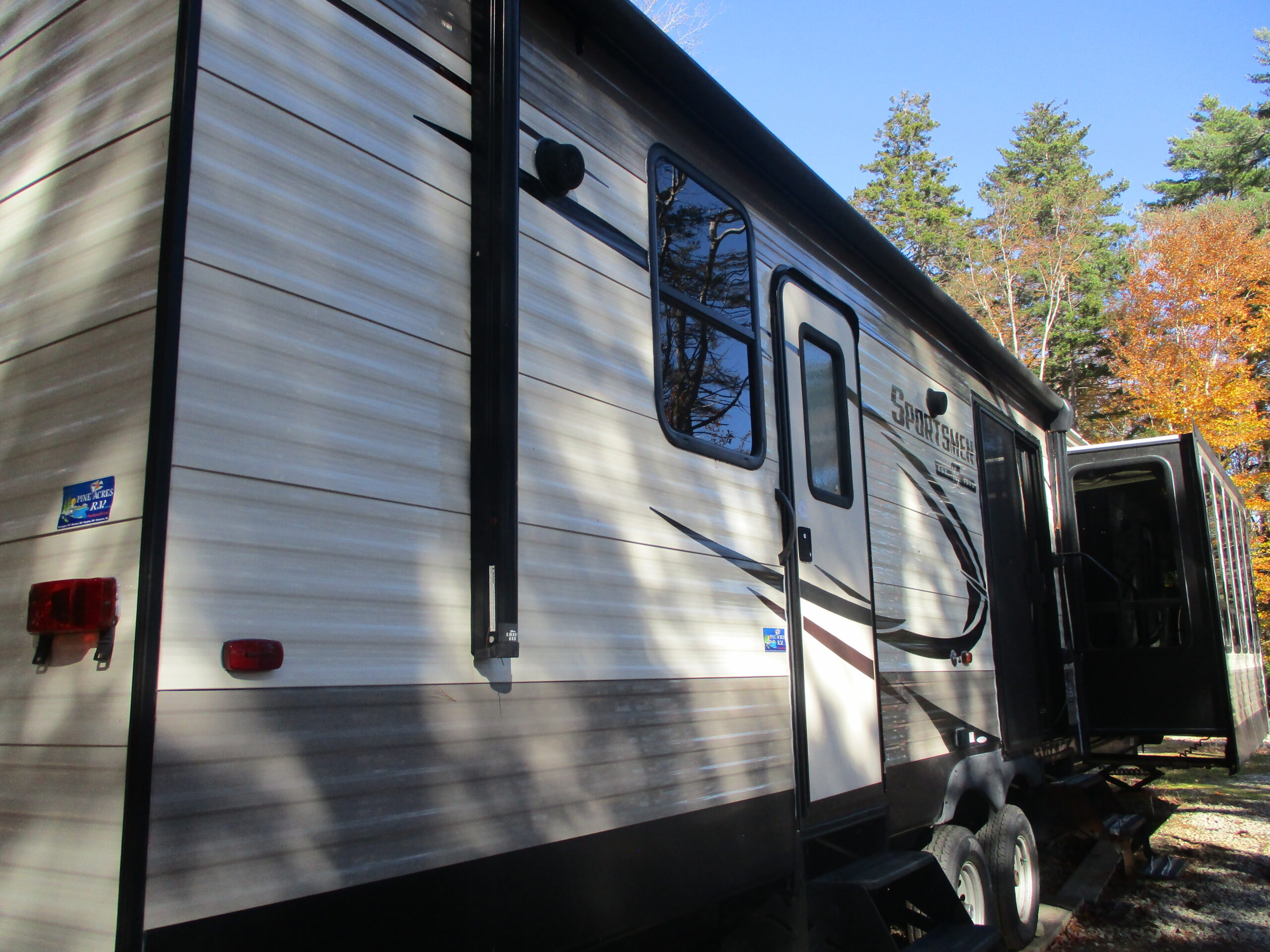 2018 KZ Sportsman 363FL - Image 6